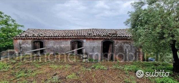 Antico casale con terreno a Piedimonte Etneo - Vista 3