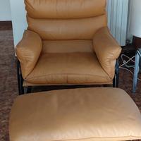 Poltrona AKITA di Carlo Bartoli piu poggiapiedi