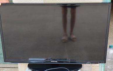 Samsung TV LED Full HD + telecomando e scatolo