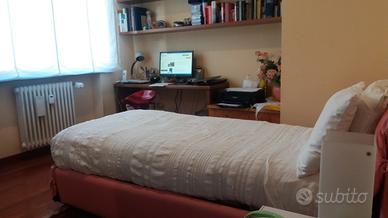 Camera ammobiliata con uso bagno privato