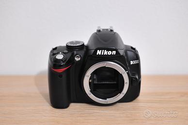 Nikon D3000 solo corpo sensore CCD 10.2 megapixel