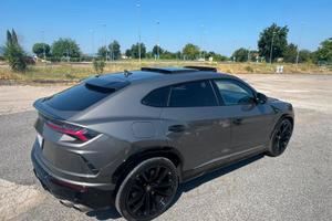 Lamborghini Urus 4.0 italia accetto permute iva co