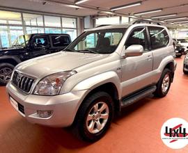 TOYOTA Land Cruiser 3.0 D-4D 16V 3 Pt.