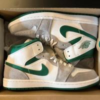 Air Jordan 1 Mid SE Grey Green - New Never Used