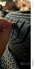 4 gomme invernali + 4 cerchi  per Peugeot 2008