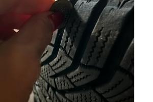 4 gomme invernali + 4 cerchi  per Peugeot 2008