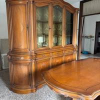 Soggiorno classico completo: Vetrina Tavolo Sedie