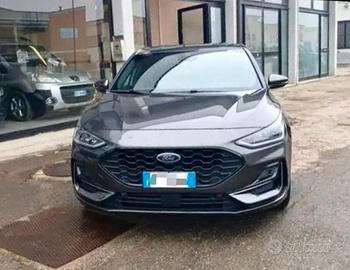 Ford Focus St-Line 2023 Benzina Ibrida