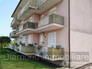 Appartamento con garage a Mascali