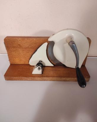 Affettatrice manuale vintage