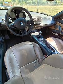 BMW Z4 Roadster 2.2i – 2004 – Interni pelle