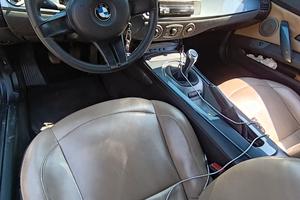 BMW Z4 Roadster 2.2i – 2004 – Interni pelle