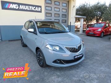 Lancia Ypsilon 1.0 firefly hybrid Alberta Ferretti