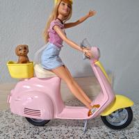 Barbie con vespa