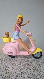 Barbie con vespa