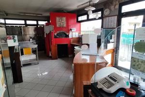 Pizzeria d'asporto avviata con 22 anni di attività