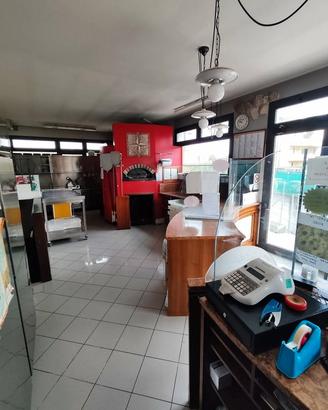 Pizzeria d'asporto avviata con 22 anni di attività