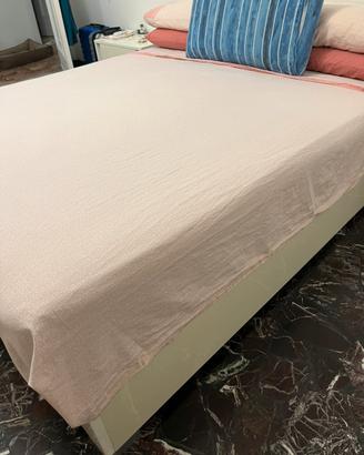 Letto contenitore matrimoniale