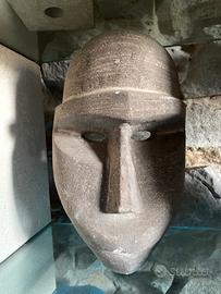 Maschera pietra