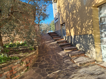 VILLETTINA CON GIARDINO e ULIVETO