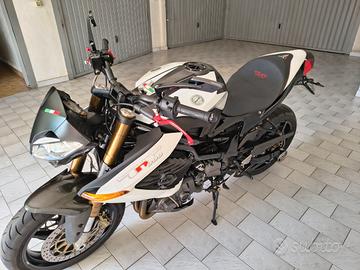 Naked Benelli TNT 899