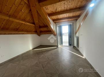 4 LOCALI A MUGNANO DI NAPOLI