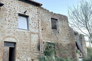 Rustico / Casale di 120 m² con 3 locali a Vejano