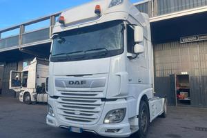 DAF XF 530 - CON IMPIANTO IDRAULICO