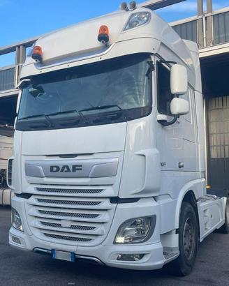 DAF XF 530 - CON IMPIANTO IDRAULICO
