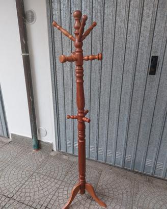 Appendiabiti da terra in legno Iride design Classi