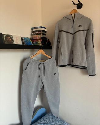 Tuta Nike Tech Fleece Grigia - Taglia M