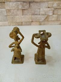 uomo donna africano in bronzo