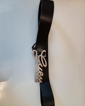 cinta di Guess