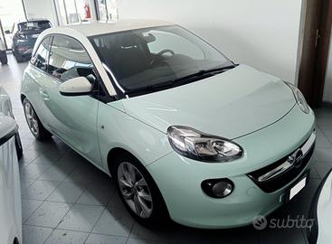 Opel Adam 1.2 70 CV Black Jack