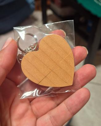 Chiavetta USB in legno cuore nuova