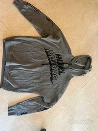 Felpa grigia con cappuccio Pull & Bear