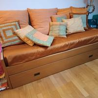 GRATIS ... 2 LETTI E LIBRERIA