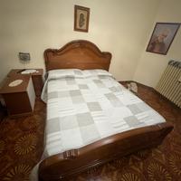 Camera da letto stile antico