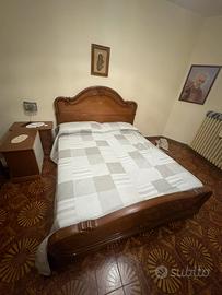 Camera da letto stile antico