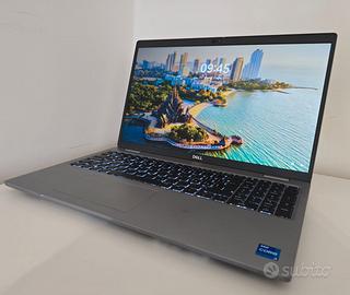 Dell Latitude 5520..i5-1135G7 Ram 16..2 SSD 256