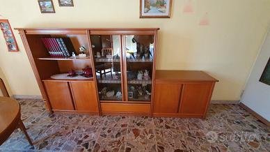 Vetrinetta con porta TV in ciliegio