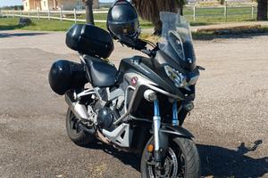 Honda Cross Runner 800 ABS TRAVEL EDITION del 2018