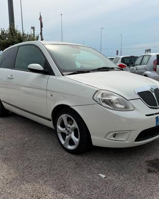 LANCIA Ypsilon 1.4 16V Platino AUTOMATICA