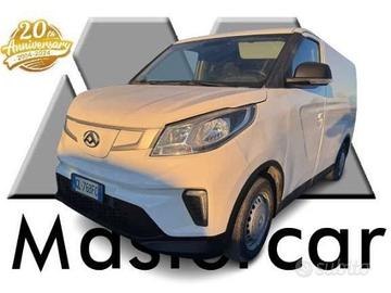 MAXUS eDeliver 3 50 KWh passo corto 370 km auton