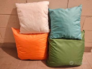Cuscini colorati da esterno sfoderabili