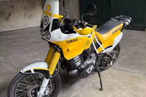 Yamaha SUPERTENERE 750