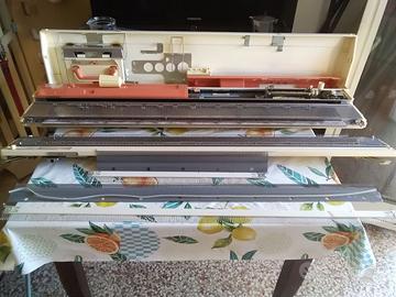 Macchina da maglieria Defendi Brother KM 2000