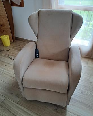 Poltrona alza persona elettrica