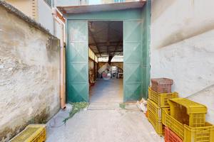 CAPANNONE A BRINDISI