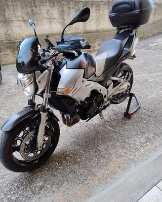 Gsr 600 98 cv